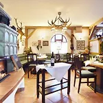 Hotel Neue Hohe 4*