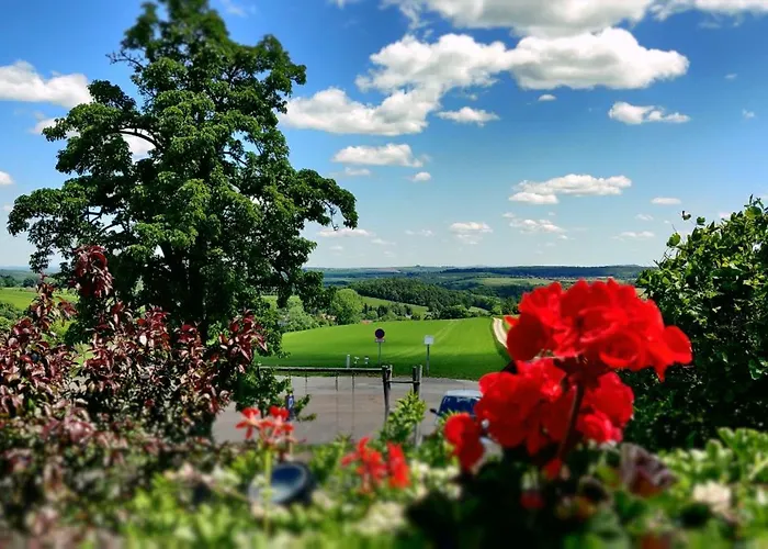 Neue Hoehe 4* Klingenberg